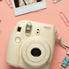 Câmera para registrar momentos em 2025: polaroid instax mini da Fujifilm é estilosa e portátil