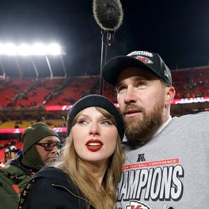 O sucesso de músicas confessionais de Taylor Swift mostra como vulnerabilidade e amor continuam conectando milhões de pessoas ao redor do mundo