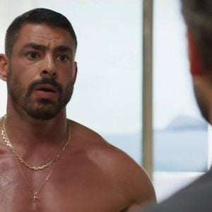 Cauã Reymond, Bella Campos e Humberto Carrão foram aclamados na web após cena em 'Vale Tudo'