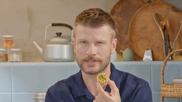 Sem óleo e sem farinha na massa: essa coxinha de frango cremosa é meu petisco favorito para assistir aos jogos do Brasil na Copa - aprendi com Rodrigo Hilbert e estou viciado!