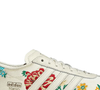 O Adidas Tokyo Crew White Floral Embroidery conquista espaço entre os tênis mais elegantes da temporada ao unir base branca clássica, bordados florais delicados e um visual romântico que transforma qualquer look
