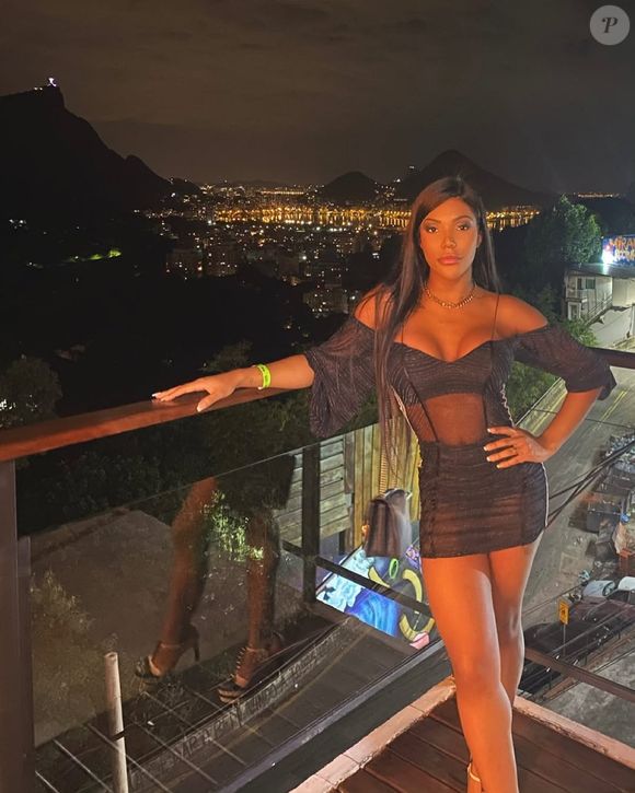 Em suas redes sociais, Carol Lekker começou a ousar mais em seus posts