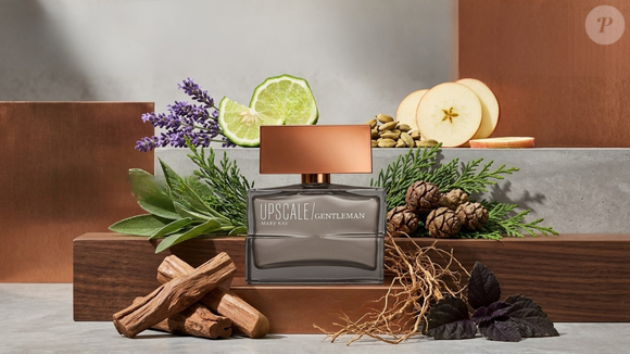 Para homens que gostam de fragrâncias marcantes, o Upscale Gentleman (Mary Kay) reúne notas da família Amadeirada Aromática, com sálvia, cipreste, sândalo australiano, vetiver do Haiti e patchouli negro; preço de R$ 156,90