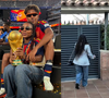 É assim o jardim de Sheila Ebana, mãe de Lamine Yamal, campeão do mundo pela Espanha: piscina redonda, varanda grande e um pequeno campo de futebol para Keyne