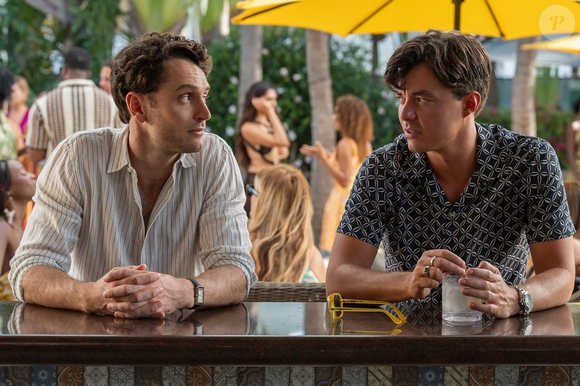 Xander (Colin Woodell) e Tom (Jack Bannon) — Com produção rápida e boa recepção do público, "Pulso" tem grandes chances de ganhar uma segunda temporada em 2026.