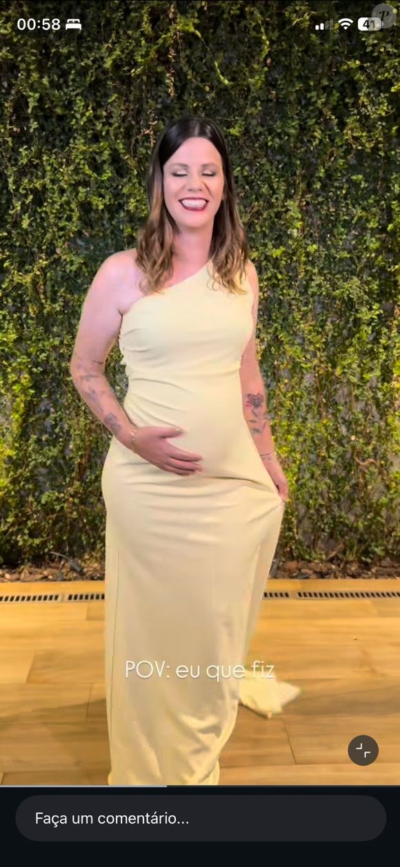 Designer de moda assumiu a criação dos vestidos das madrinhas sozinha, enquanto planejava seu próprio vestido de noiva