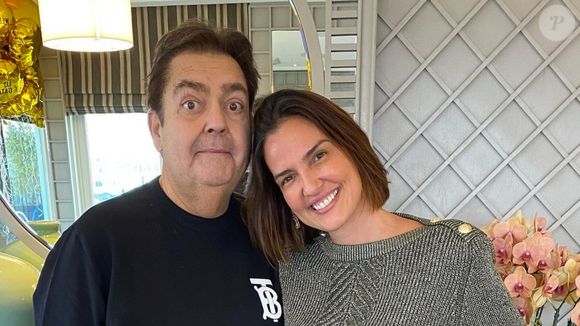 Luciana Cardoso publica fotos do marido com a família