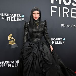 Antes e depois de Lady Gaga: 50 fotos que comprovam a evolução da moda e beleza da cantora desde 2005