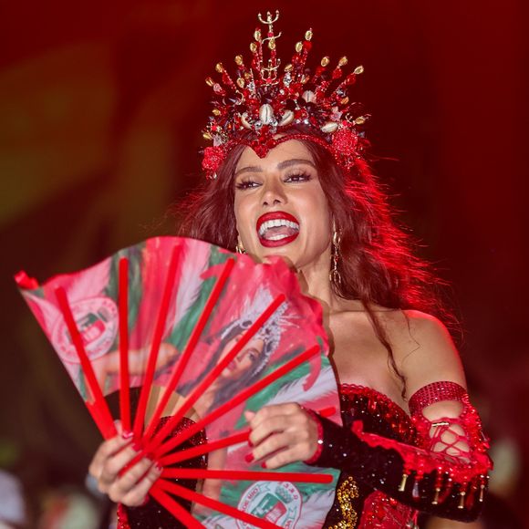 Anitta assumiu que não tem o tempo necessário para se preparar para cruzar a Sapucaí durante o desfile