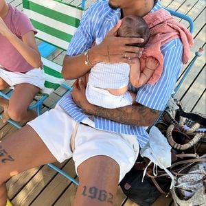 João Mendes aparece com a filha Teresa, neta de Ronaldinho Gaúcho, em momento de família