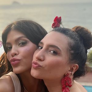 No texto, Lorena Comparato desejou boa sorte à Vitória: 'Se proteja, se segura, respeita e não seja cancelada. Se você for, vai ser deserdada. To 'zuando' minha ex-cunhada do coração'.