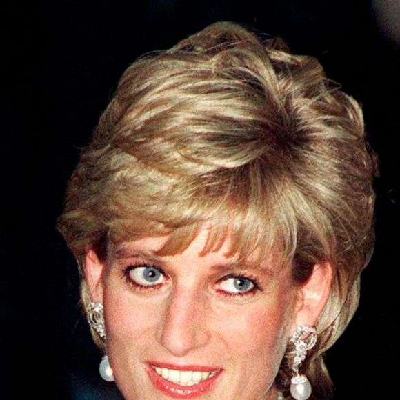 Lady Di segue ditando tendências de estilo e lifestyle