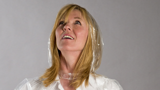 A capa de chuva mais estilosa para você usar no Lollapalooza e outros festivais