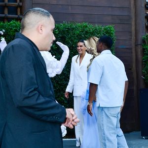 Endrick e Gabriely Miranda surgem sorridentes em chá de bebê luxuoso em São Paulo; veja os looks escolhidos pelos futuros papais para celebrar a chegada de Kendrick