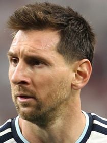 Argentina campeã da Copa 2026? Presidente da Fifa, Infantino quase entrega torcida por time de Messi contra Cabo Verde; web não perdoa: 'Entrega logo a taça'