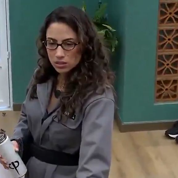Internautas apontaram que Nikita Salvador estaria reproduzindo comportamentos marcantes de Ana Paula Renault no reality