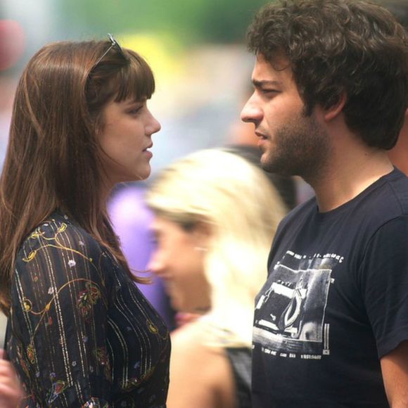 Humberto Carrão e Alice Wegmann na novela 'A Lei do Amor', e 2017