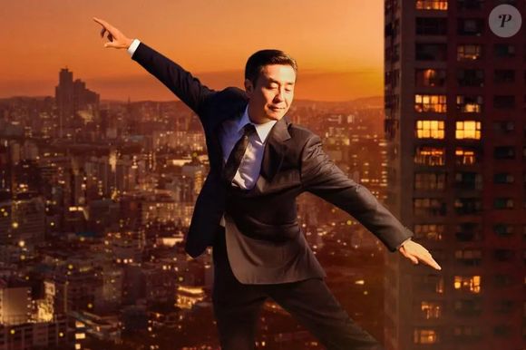 'A Vida dos Sonhos do Sr. Kim': após ser demitido depois de 25 anos em uma empresa, Kim Nak-su precisa recomeçar como dono de casa e redefinir o que considera sucesso