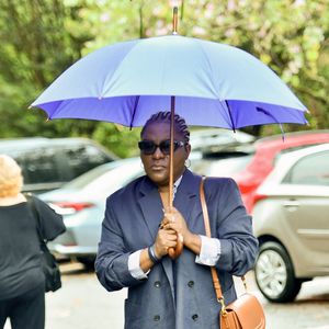 Karin Hils, cantora do Rouge, marcou presença no velório de JP Mantovani