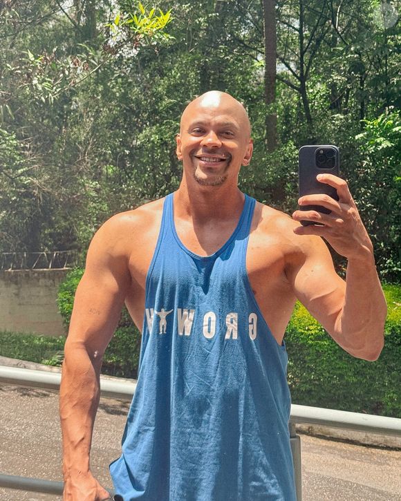 Cocielo chegou a fazer piada sobre o uso de anabolizantes, muitas vezes associado à calvície