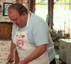 Receita leva ingredientes simples: além do pão, carne moída, azeitona e cebola roxa