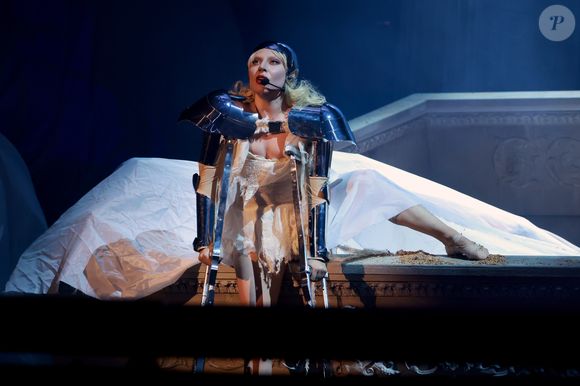 Lady Gaga vai comandar Copacabana como se fosse um quartel do pop: “Mãos pro alto!” é ordem, não pedido