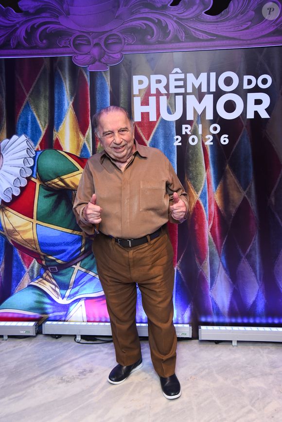 Castrinho foi outro famoso a prestigiar prêmio dedicado ao humor