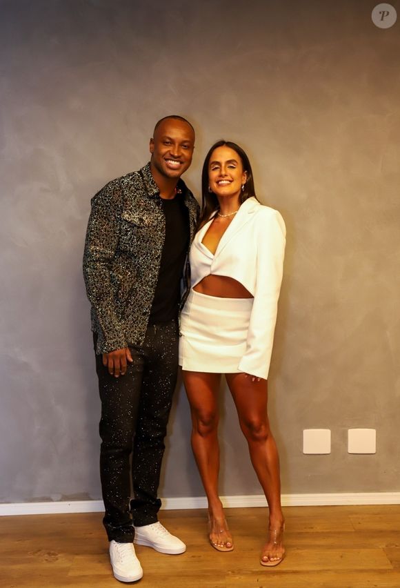1ª gravidez de Thiaguinho e Carol Peixinho foi revelada pelo casal: 'Nosso amor transbordou e agora somos 3!!'