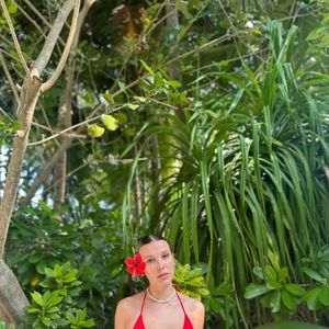 Millie Bobby Brown dedica parte do seu tempo à criação de diversos animais e vive reclusa da fama