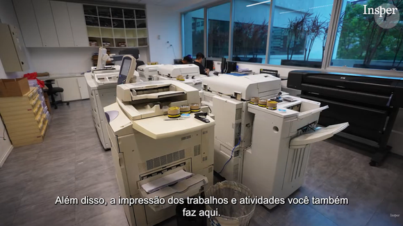 Além da estrutura tecnológica, o Insper oferece uma reprografia completa para impressão de apostilas, materiais de leitura e trabalhos acadêmicos durante toda a graduação