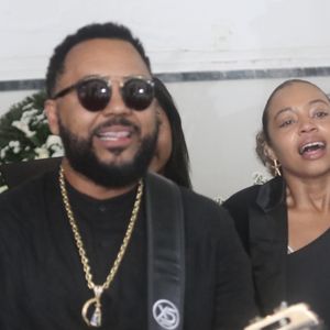 Dudu Nobre havia anunciado nas redes sociais que a família faria um gurufim para a mãe, mantendo uma tradição dos sambistas durante a despedida de Anita Nobre