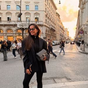 Além dos treinos, Deborah Secco também conta com procedimentos estéticos para acabar com a flacidez abdominal