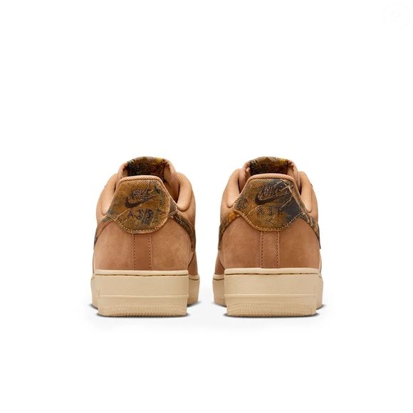 Se a missão é encontrar um tênis confortável, versátil e com cara de tendência, o novo Nike Air Force 1 em couro e camurça já entra forte na lista dos mais desejados da temporada