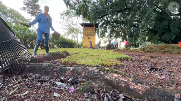 Além de acompanhar os preparativos do casamento, Ana Hickmann participou diretamente do paisagismo da fazenda. Segundo a Quem, a apresentadora afirmou: 'O jardim está em fase de finalização. Eu botei a mão na massa e desenvolvi o paisagismo. Está muito lindo e estou orgulhosa do nosso trabalho'
