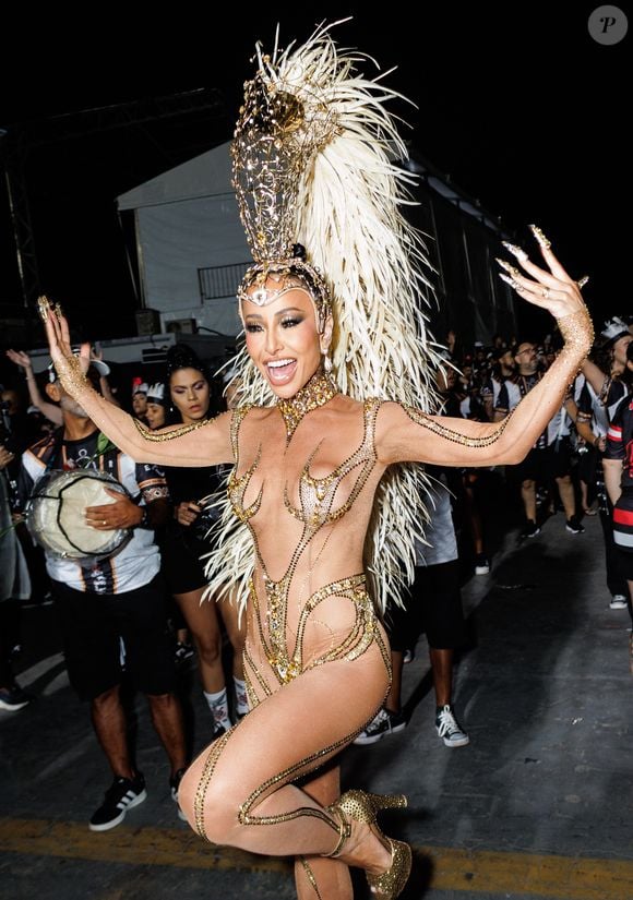 Sabrina Sato representou a Gaviões da Fiel no ensaio técnico realizado neste sábado (24) no Sambódromo do Anhembi, em São Paulo