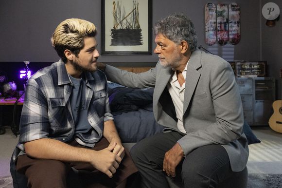 Raul é uma das pessoas que mais sofreu na novela 'Três Graças' com a ausência do pai, Rogério