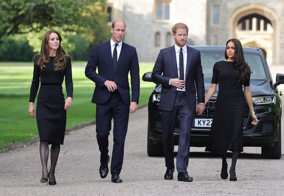 Afastados das obrigações com a Família Real desde 2020, Príncipe Harry e Meghan Markle têm gerado incômodo entre a corte