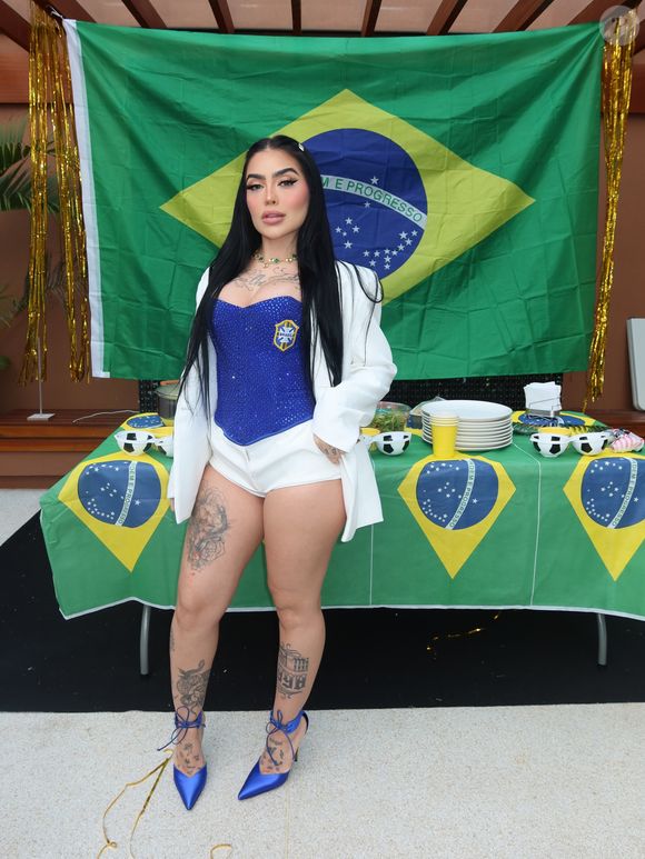 MC Mirella também teve um show cancelado em São Paulo nesta terça-feira (6), após a repercussão de suas declarações políticas; segundo o Metrópoles, internautas relacionaram a decisão ao posicionamento da cantora