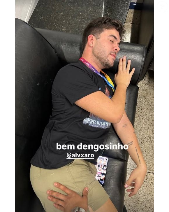 Sardinha da novela 'Vale Tudo', Lucas Leto postou foto de Alvaro cochilando no camarim do 'Dança dos Famosos 2025', da Globo, em 18 de setembro de 2025