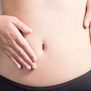 Genética, idade, número de gestações, e estrutura corporal também influenciam na diástase.