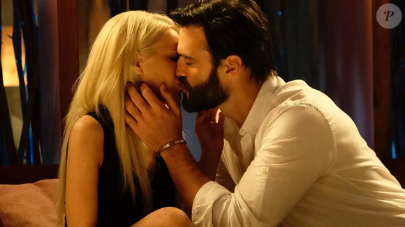 Existe um código 'secreto' na Netflix que revela uma categoria inteira de filmes eróticos e sensuais - e quase ninguém usa