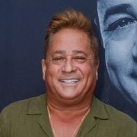 Médico explica procedimento estético para redução de papada feito por Leonardo: 'Compromete o contorno facial'