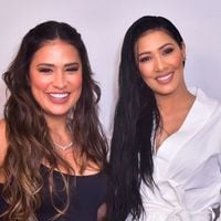 No aniversário de Simone Mendes, Simaria surge em fotos antigas com a irmã e surpreende: ‘Bem novinhas’. Veja!