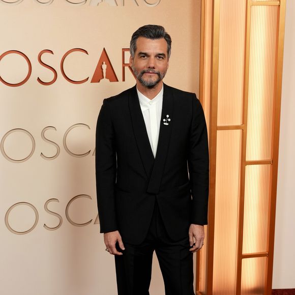 Brasileiros invadiram o perfil do Oscar no Instagram para protestarem contra a falta de estatuetas para Wagner Moura e 'O Agente Secreto'