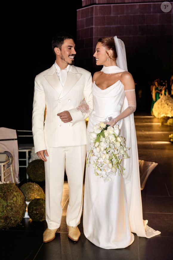 Casamento de Giovanna Lancellotti: atriz escolheu vestido Vivianne Westwood para se casar com Gabriel David