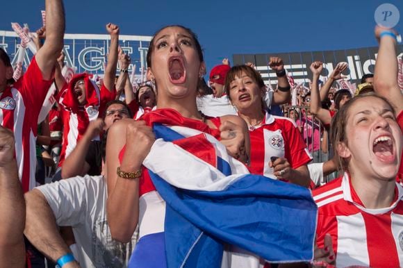 Larissa Riquelme rodou o mundo e se tornou a modelo mais bem paga da história do Paraguai