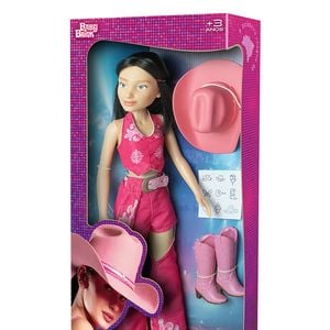 A boneca de Ana Castela foi lançada para consolidar o nome da artista, já considerada um fenômeno nacional, também como uma marca estratégica no segmento de brinquedos e no entretenimento familiar.