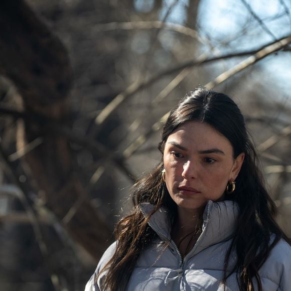 Isis Valverde interpreta a personagem Bridgette Rousseau em ‘Código Alarum’