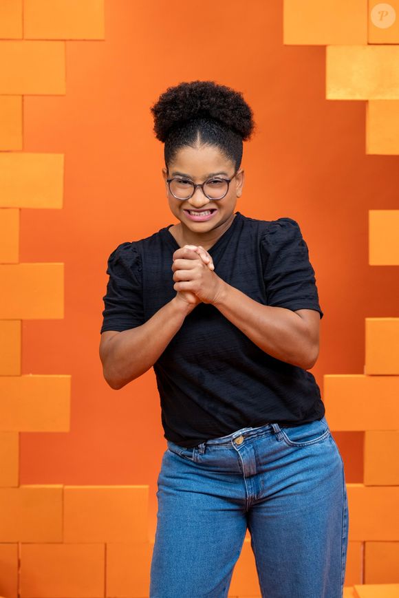 Finalista do BBB 26, Milena soma aproximadamente R$ 300 mil em prêmios antes da decisão que define o campeão da edição