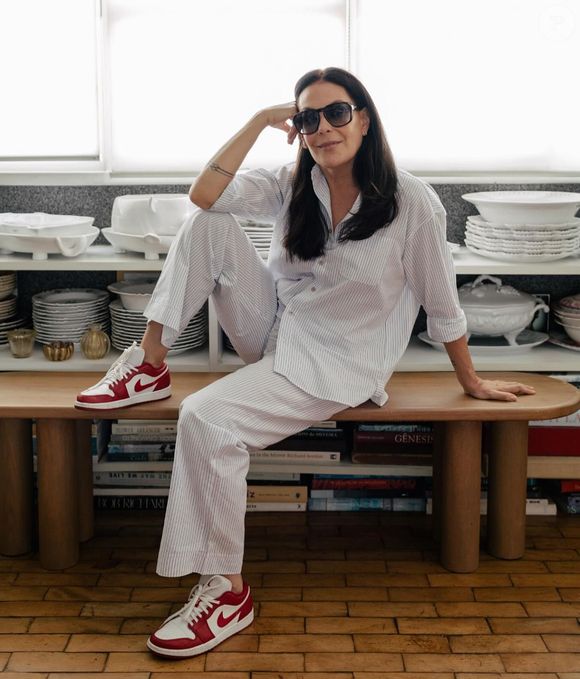 Carolina Ferraz não é adepta a procedimentos estéticos e mantém sua beleza natural